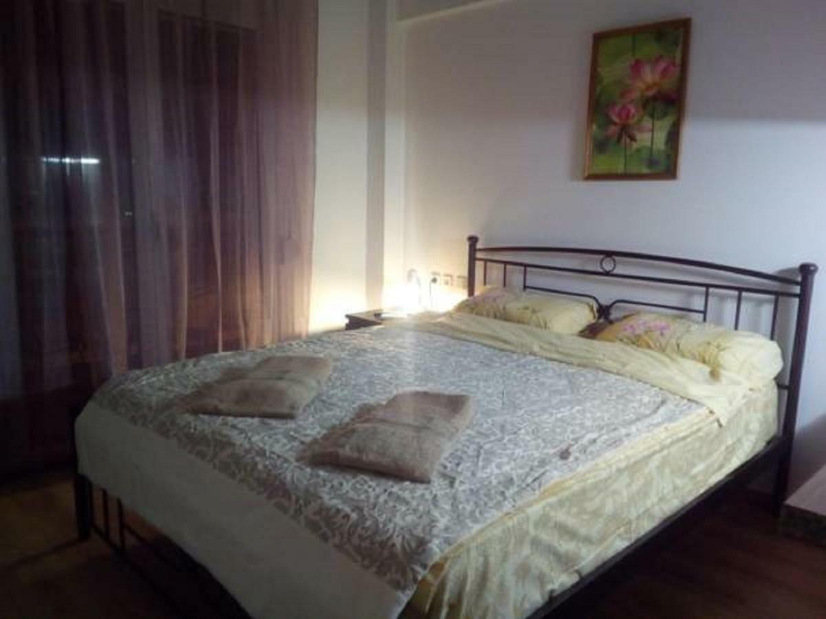Comfortable Inexpensive Apartmets Near Metro Афины Экстерьер фото